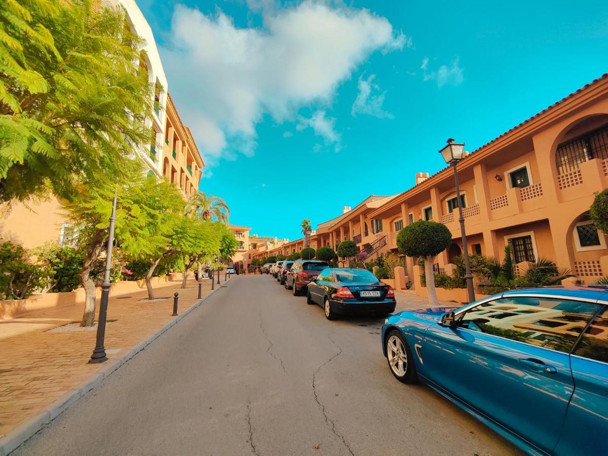 Luxury Apartments Mascarat Альтеа Экстерьер фото