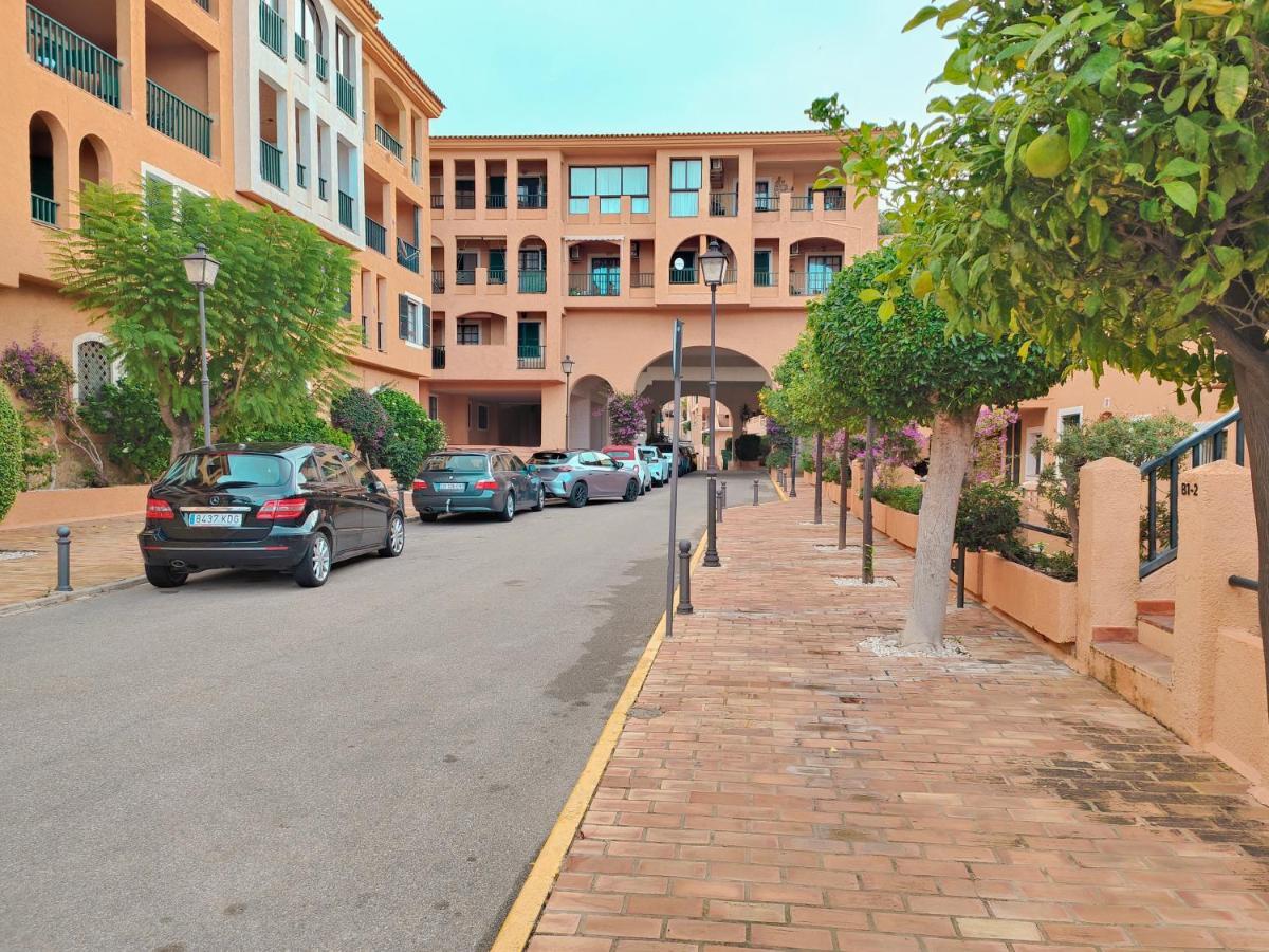 Luxury Apartments Mascarat Альтеа Экстерьер фото