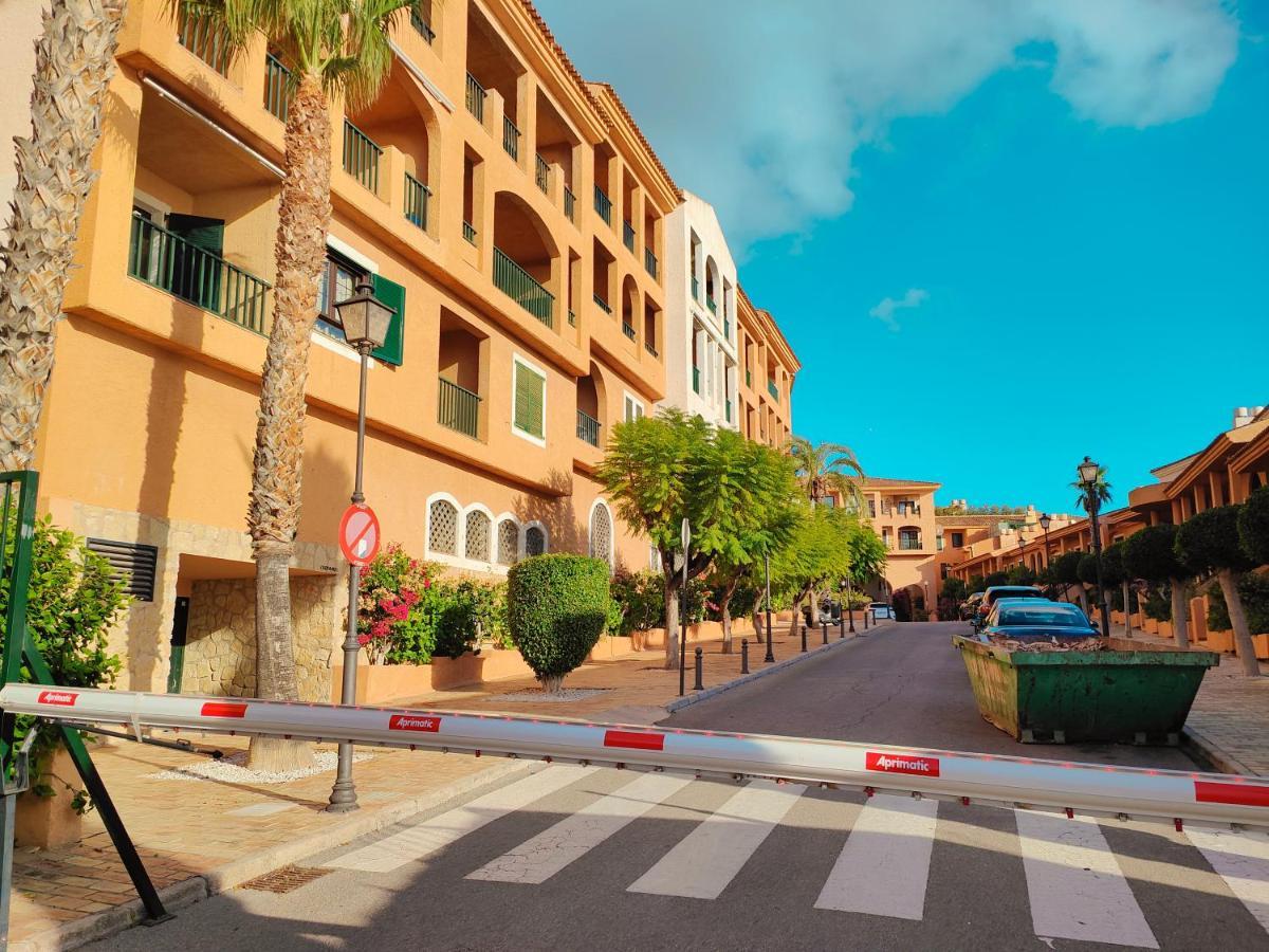 Luxury Apartments Mascarat Альтеа Экстерьер фото