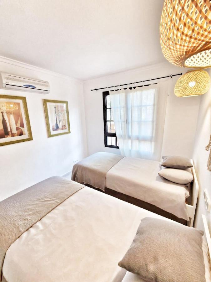 Luxury Apartments Mascarat Альтеа Экстерьер фото